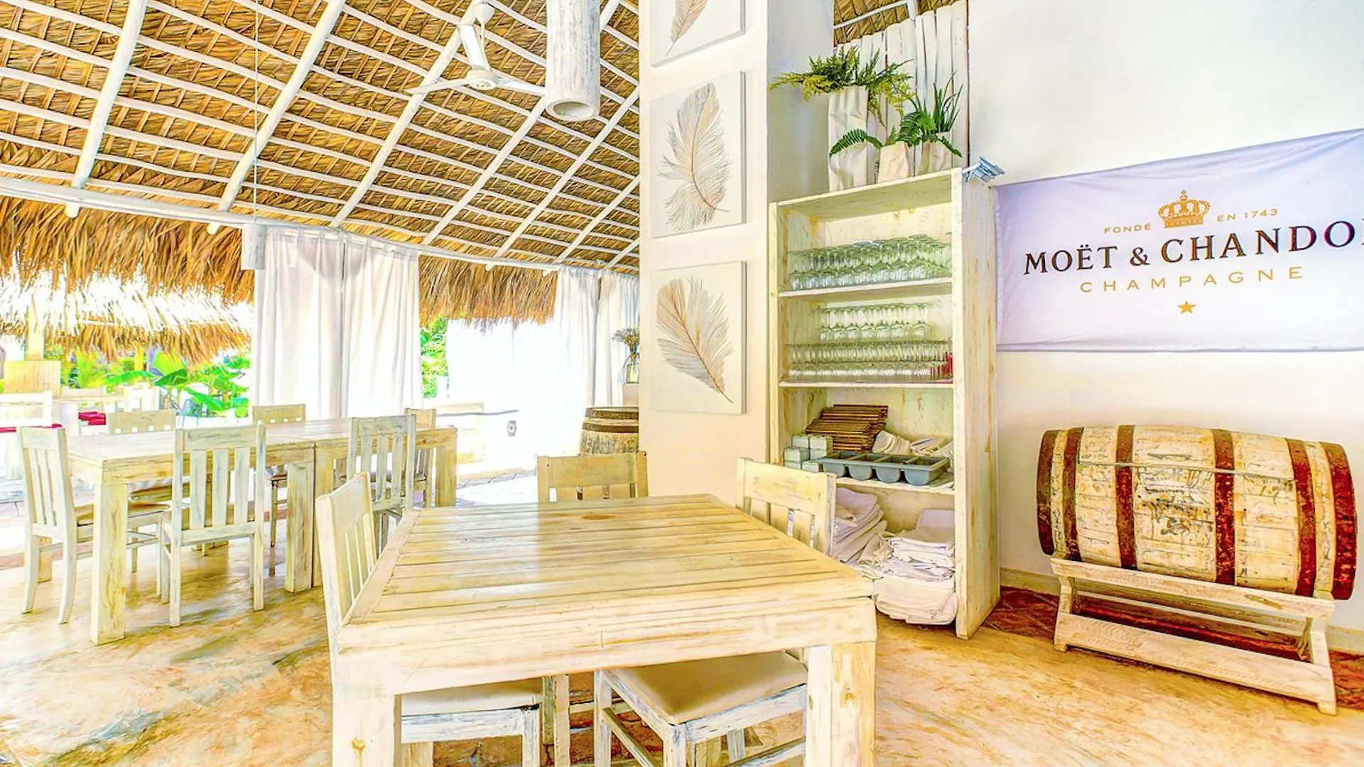 Dukassi Suites Rooftop Pool - Beach Club And Spa - Playa Los Corales Punta Cana 5*,